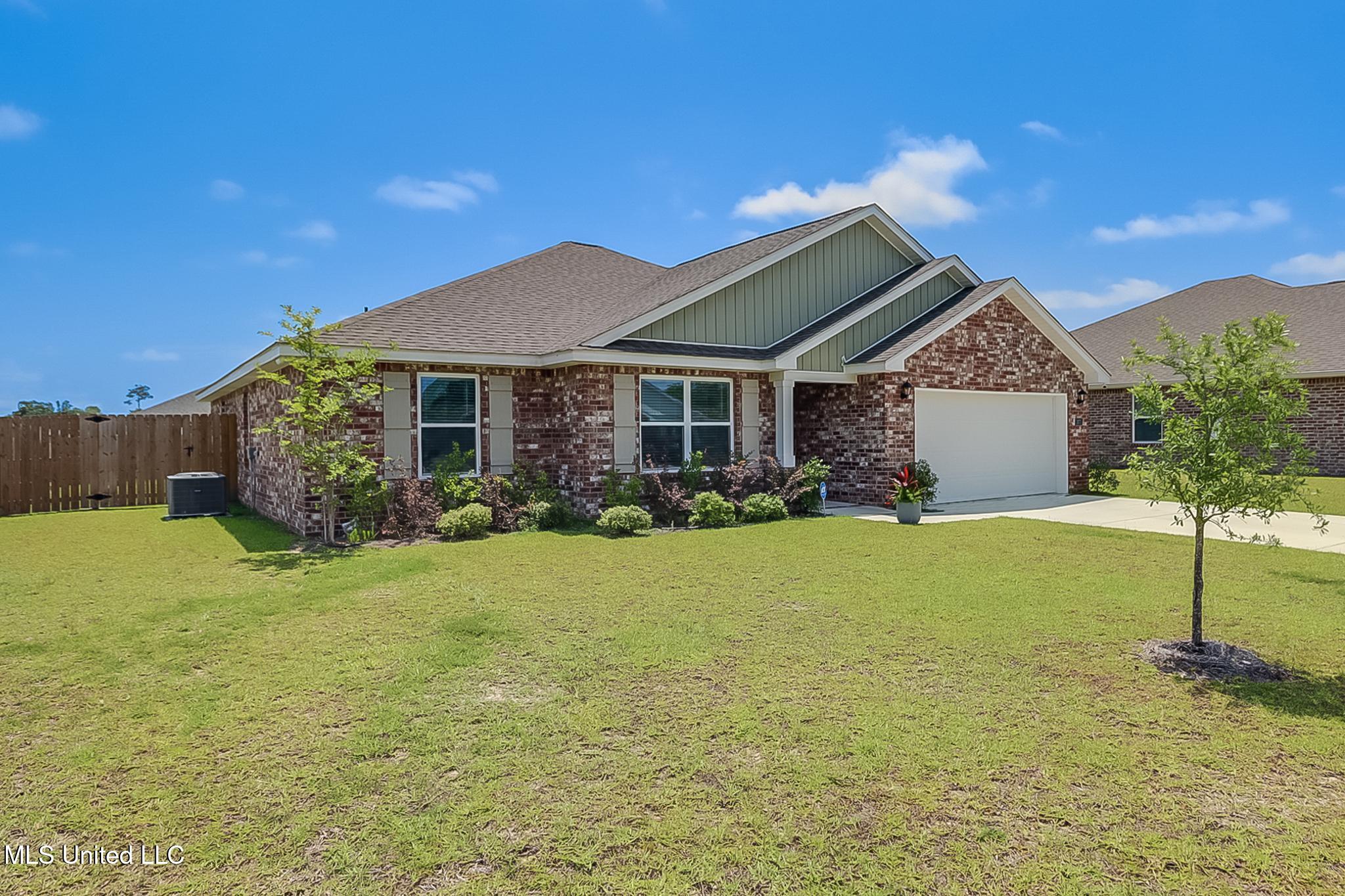 1071 Enclave Circle, Long Beach, Mississippi image 2