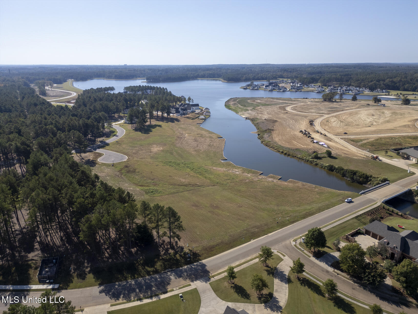 356 Lake Village Drive, Madison, Mississippi image 3