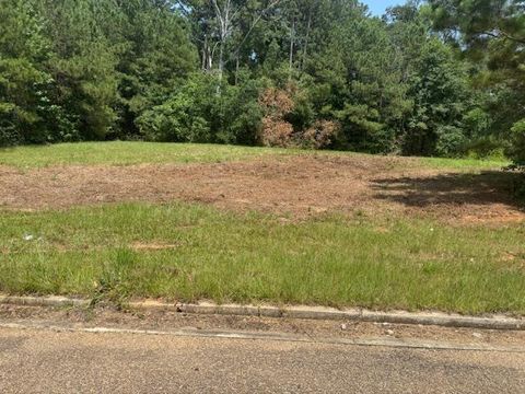 Vacant Land For Sale - LOT 5 Business Center Drive<br/> Pike County, McComb, MS 39648