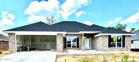 Single Family Residence in Biloxi MS 6210 Saphire Lane.jpg