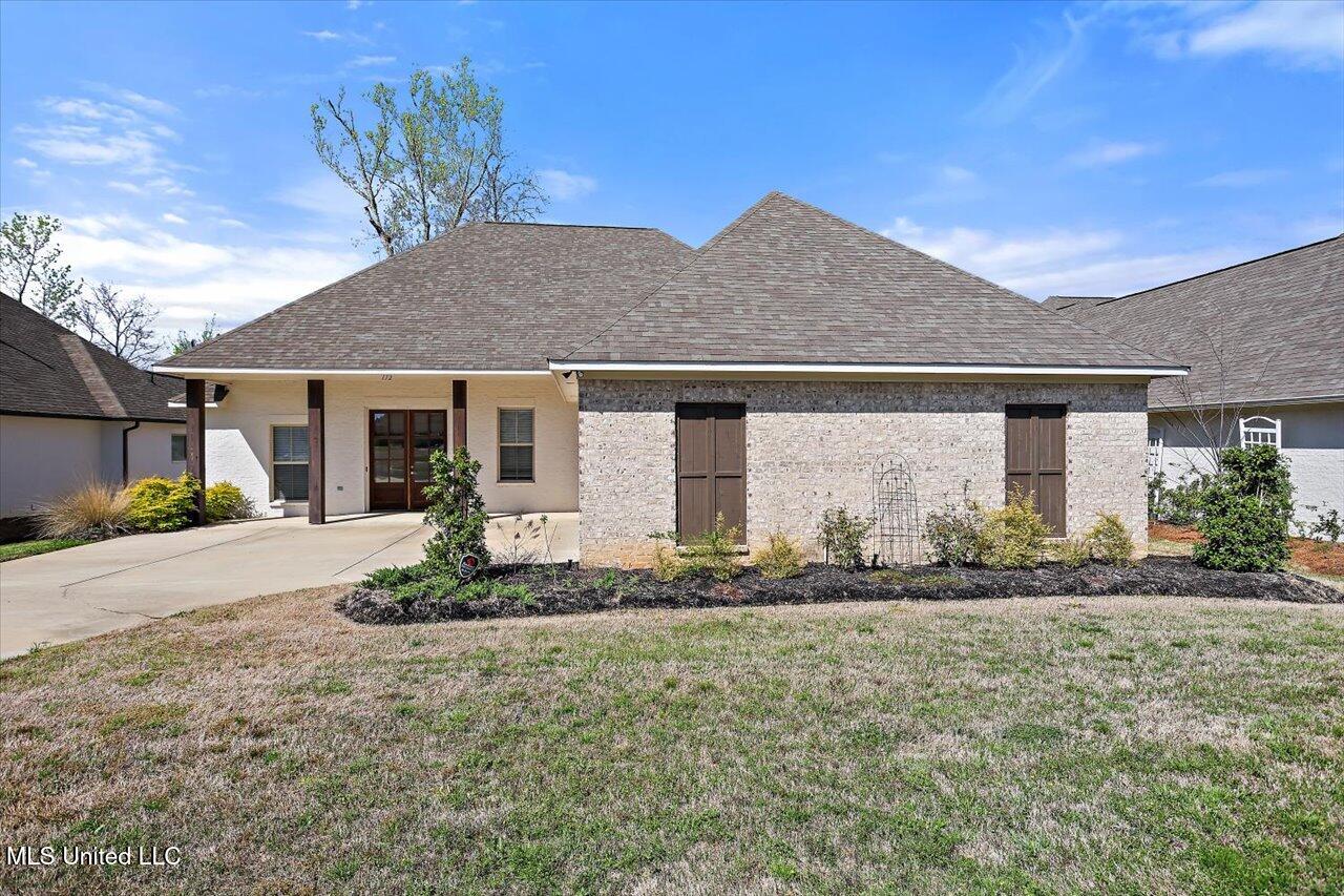 172 Cornerstone Drive, Madison, Mississippi image 1