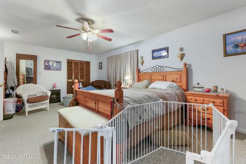 Single Family Residence in Biloxi MS 15514 Lorraine Road 13.jpg