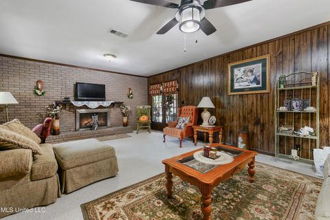 Single Family Residence in Biloxi MS 15514 Lorraine Road 4.jpg