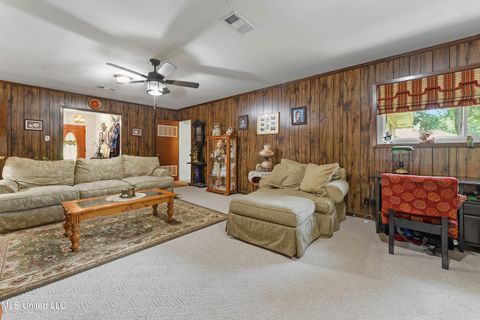 Single Family Residence in Biloxi MS 15514 Lorraine Road 6.jpg