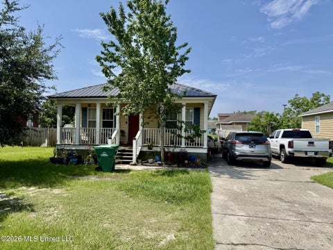 Homes For Sale - 658 Union Street<br/> Bay Saint Louis, MS 39520