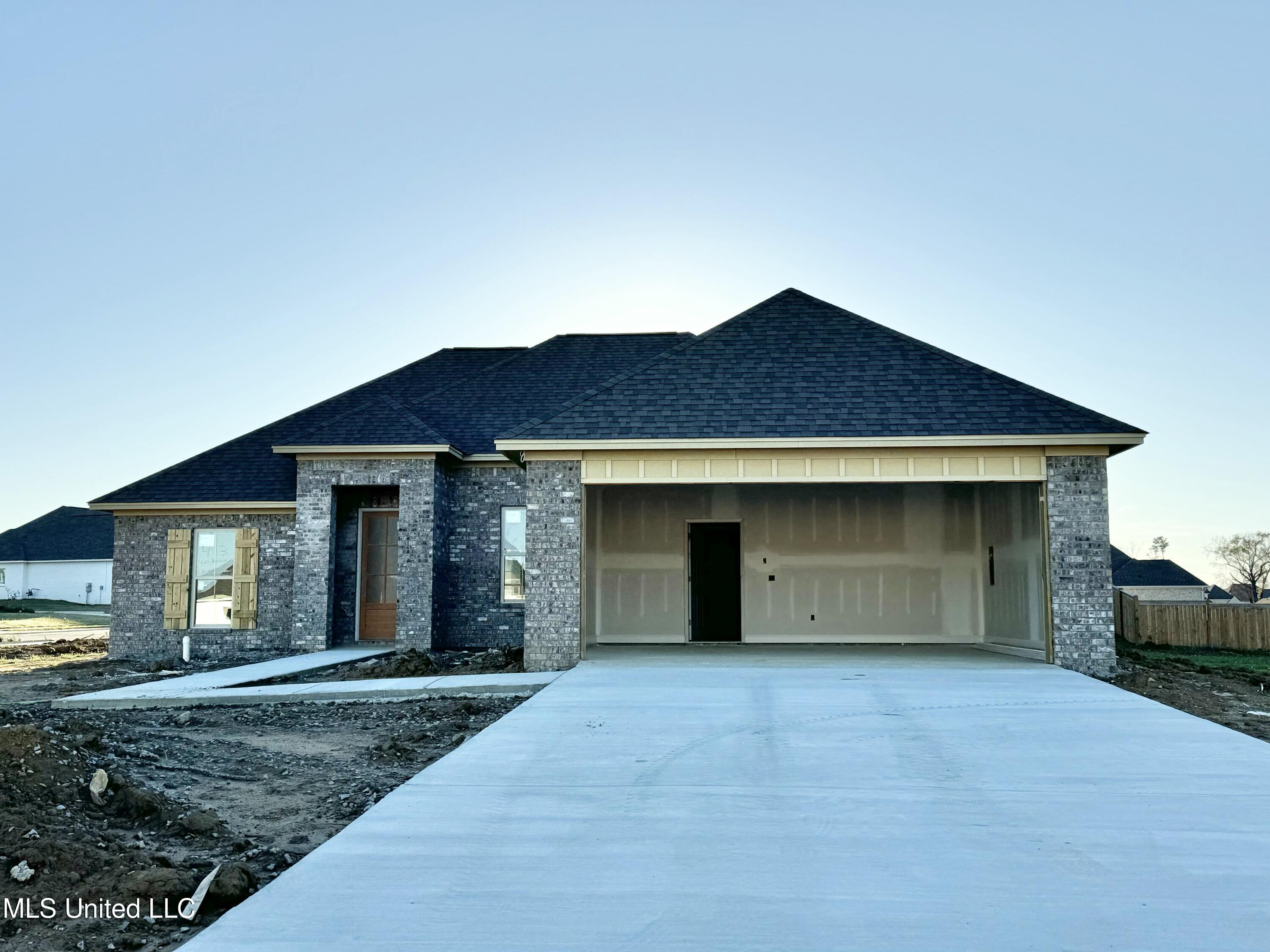 425 Baleigh Way, Canton, Mississippi image 1