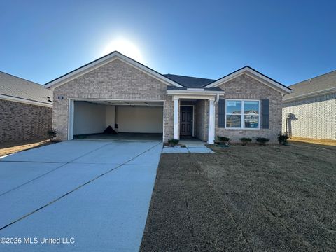 Homes For Sale - 38 S Thorn Tree Street<br/> Marshall County, Byhalia, MS 38611