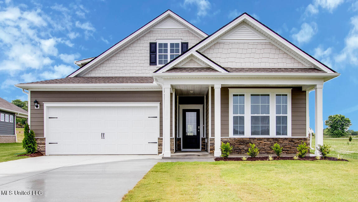 8 Pickwick Place, Byhalia, Mississippi image 1