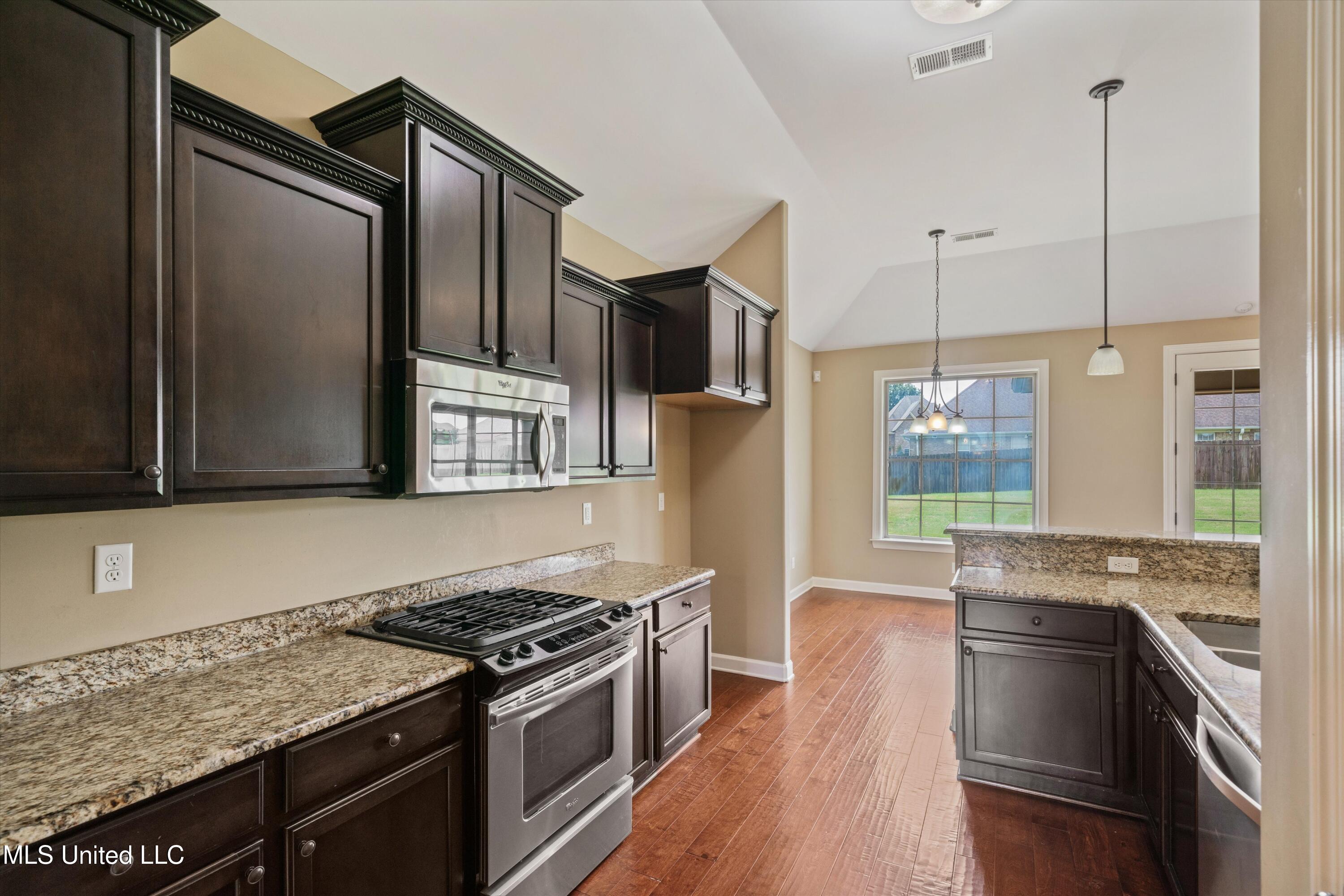 4913 Deer Run Road, Olive Branch, Mississippi image 10
