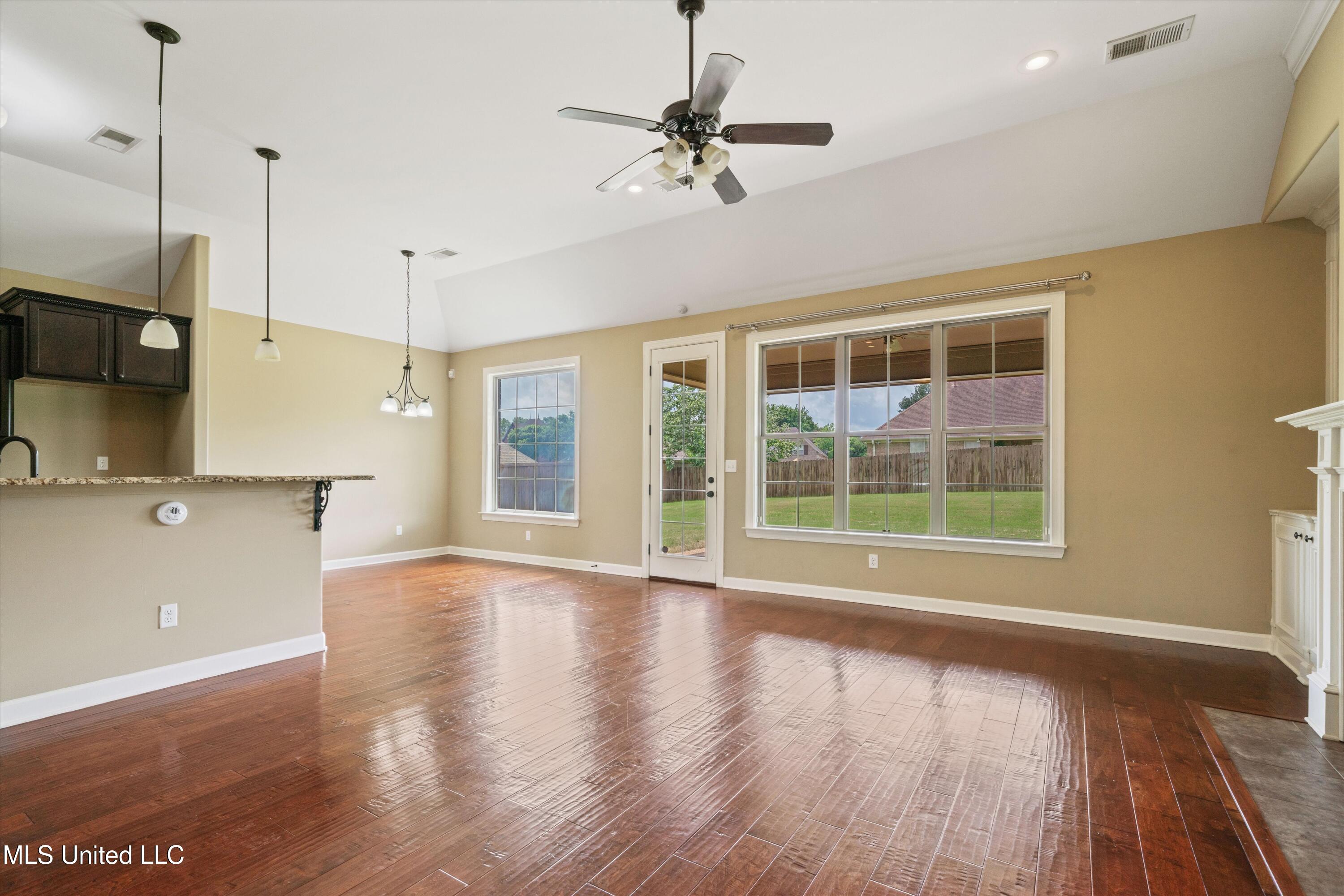 4913 Deer Run Road, Olive Branch, Mississippi image 6