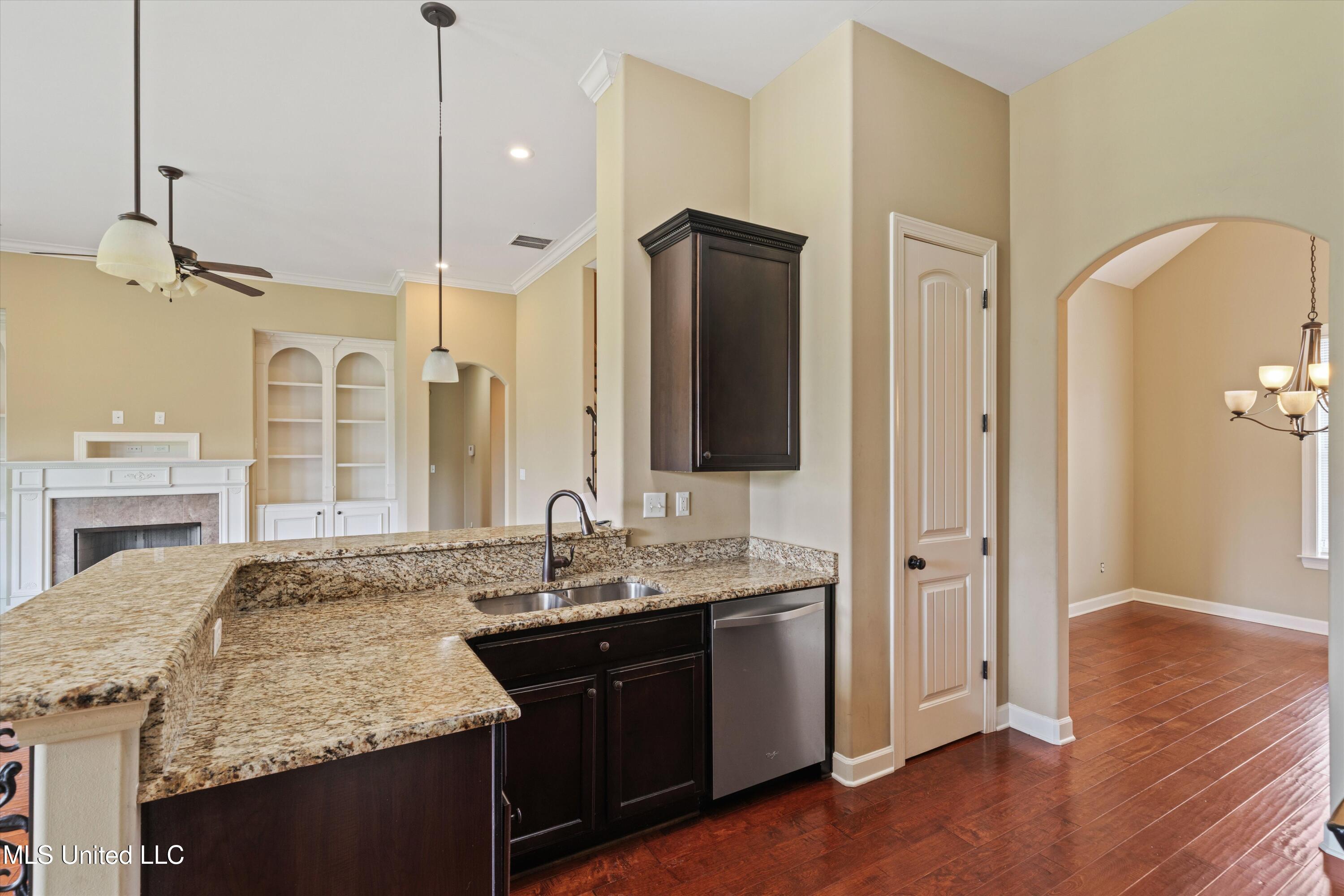 4913 Deer Run Road, Olive Branch, Mississippi image 11