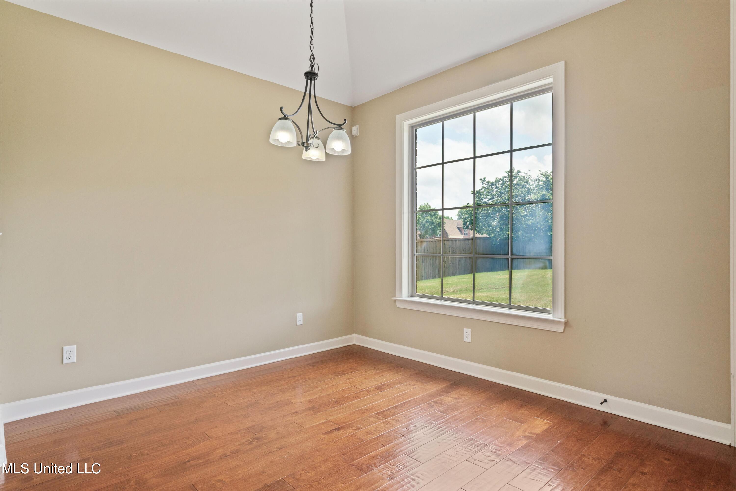 4913 Deer Run Road, Olive Branch, Mississippi image 12