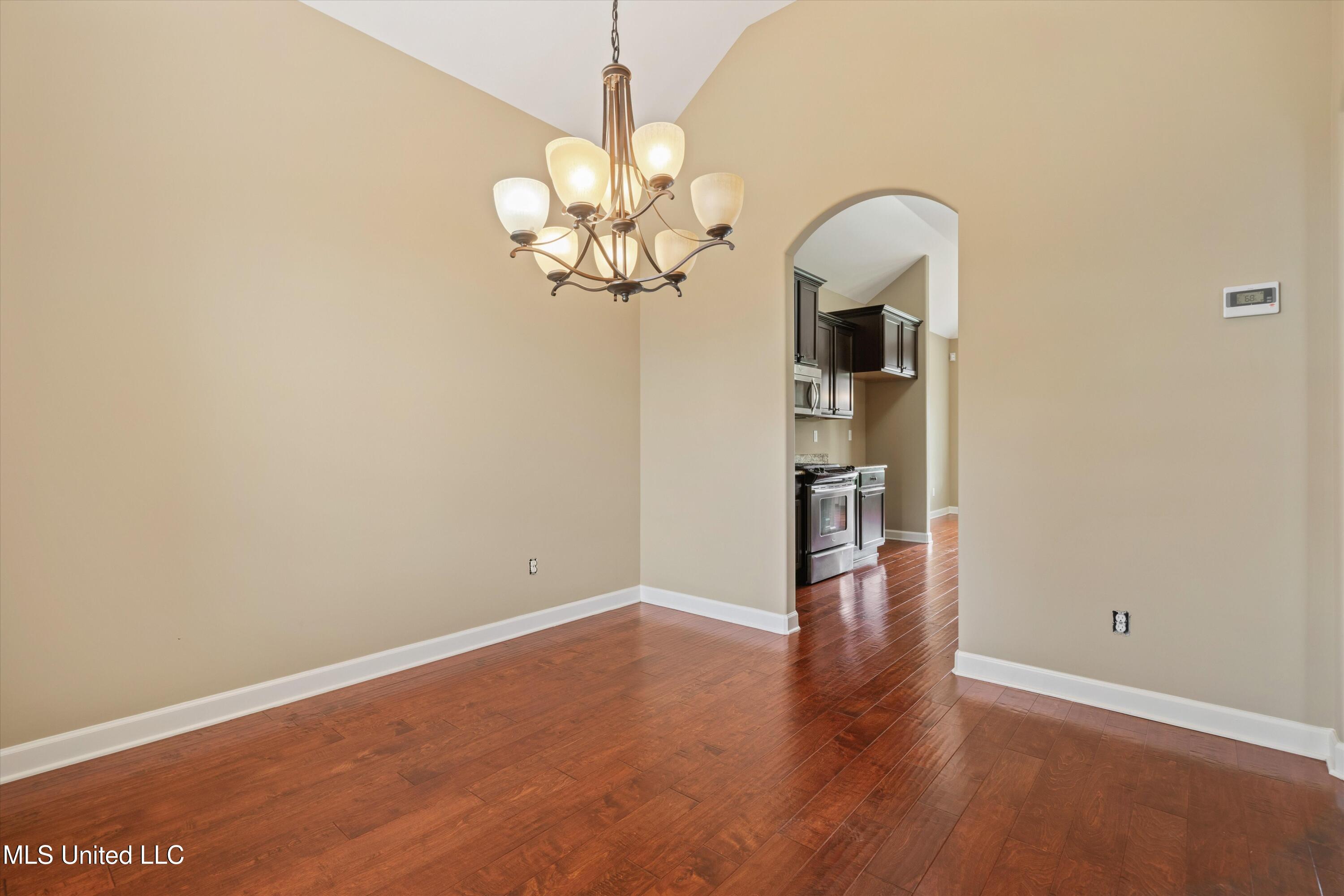 4913 Deer Run Road, Olive Branch, Mississippi image 9
