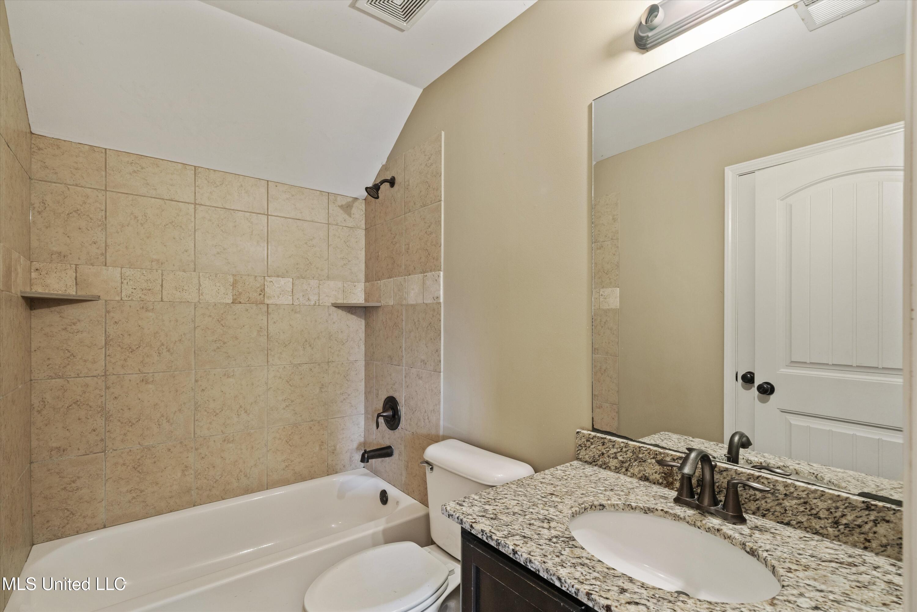 4913 Deer Run Road, Olive Branch, Mississippi image 22