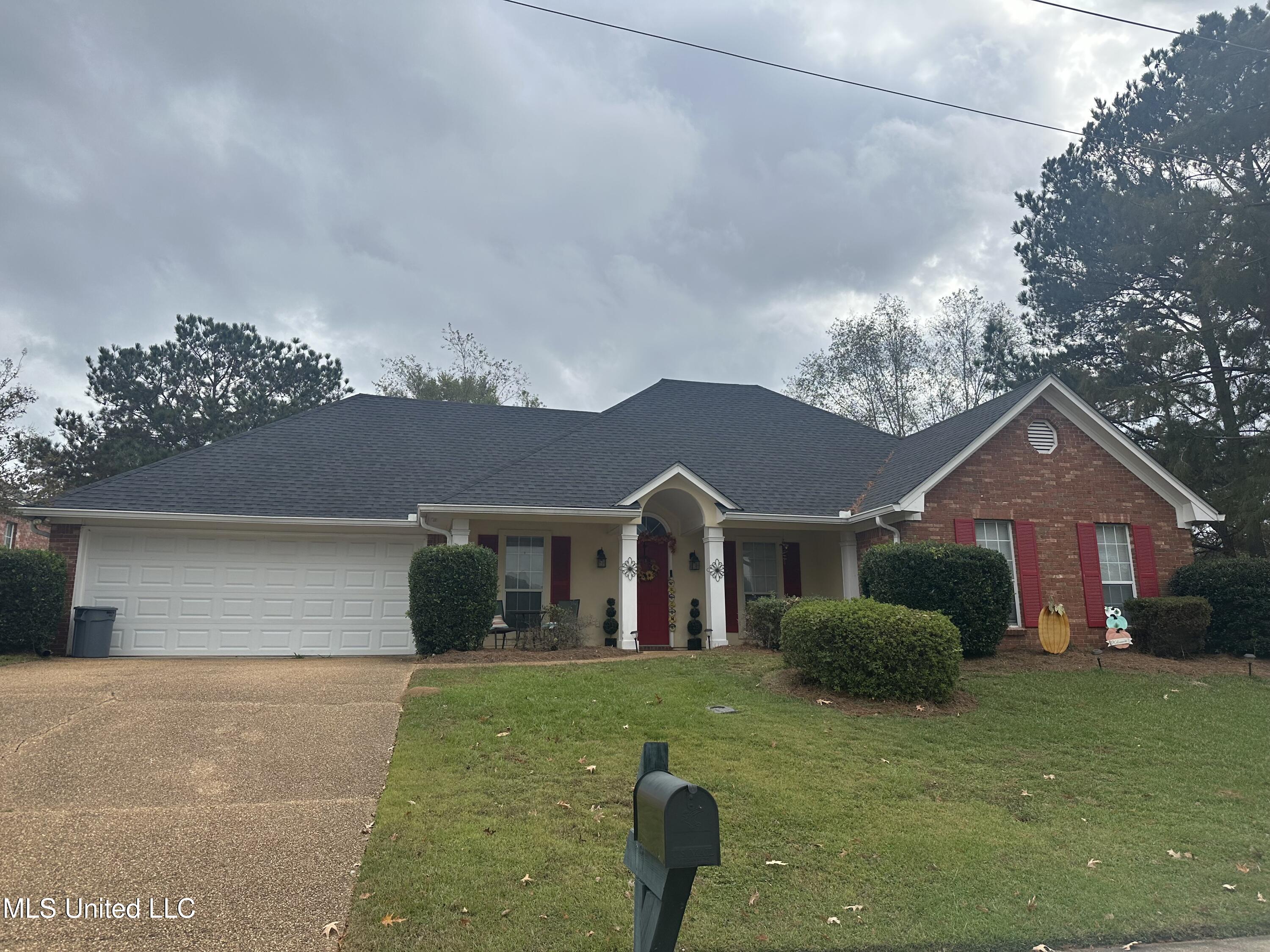 214 Azalea Court, Brandon, Mississippi image 2