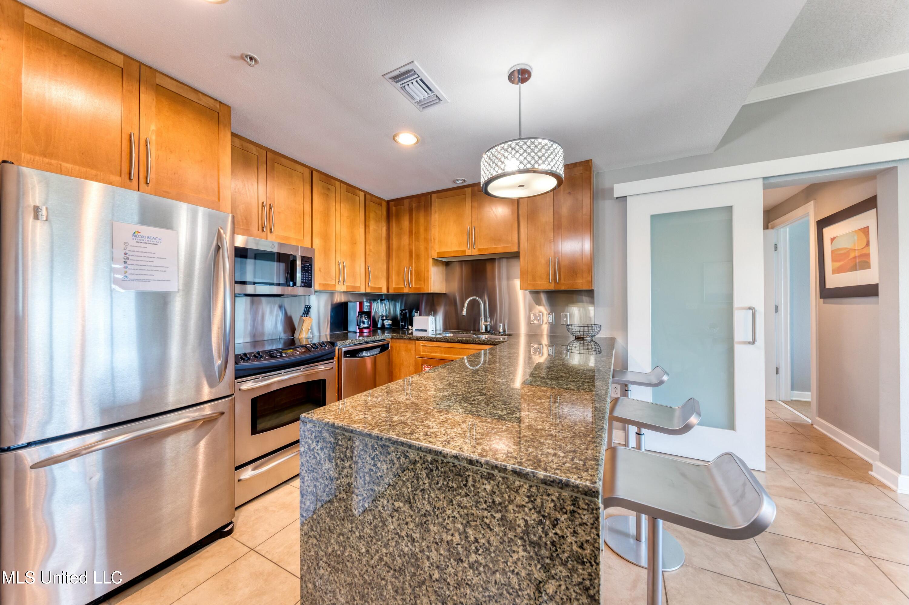 2060 Beach Boulevard #502, Biloxi, Mississippi image 4