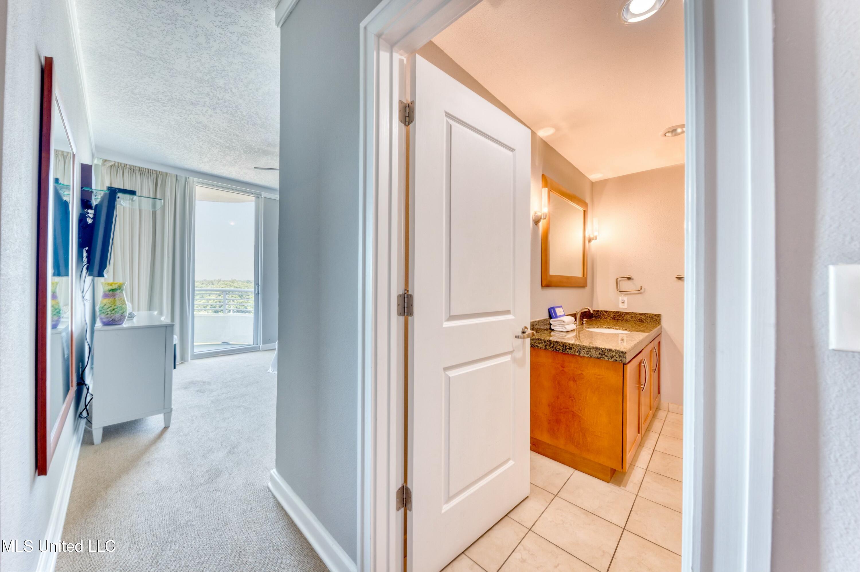 2060 Beach Boulevard #502, Biloxi, Mississippi image 18