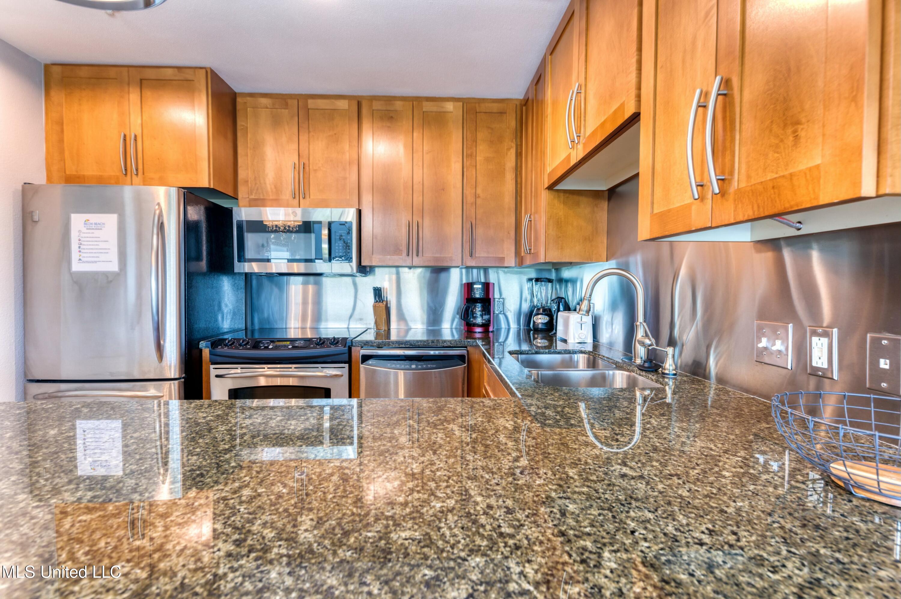 2060 Beach Boulevard #502, Biloxi, Mississippi image 8