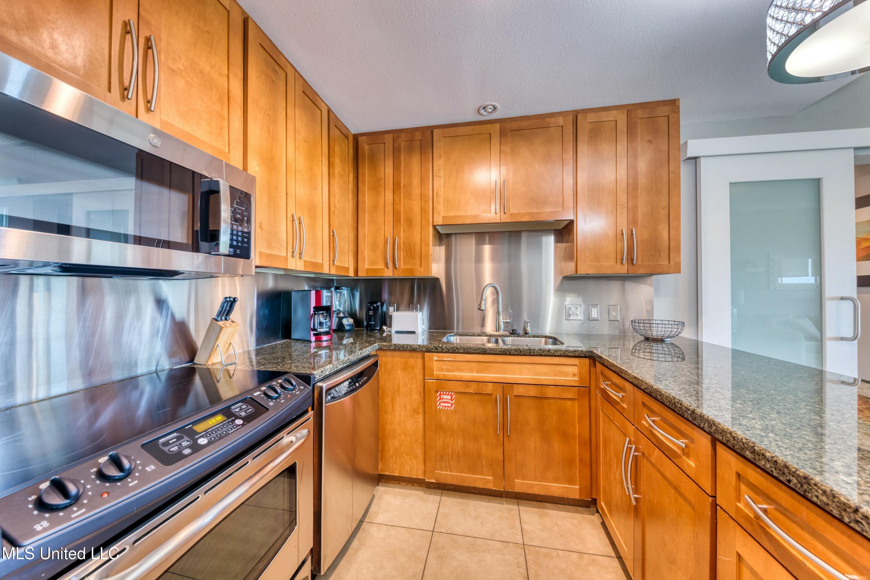 2060 Beach Boulevard #502, Biloxi, Mississippi image 5