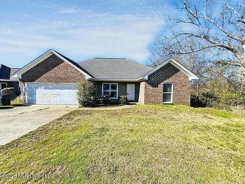 Homes For Sale - 571 King Ranch Road<br/> Madison County, Canton, MS 39046