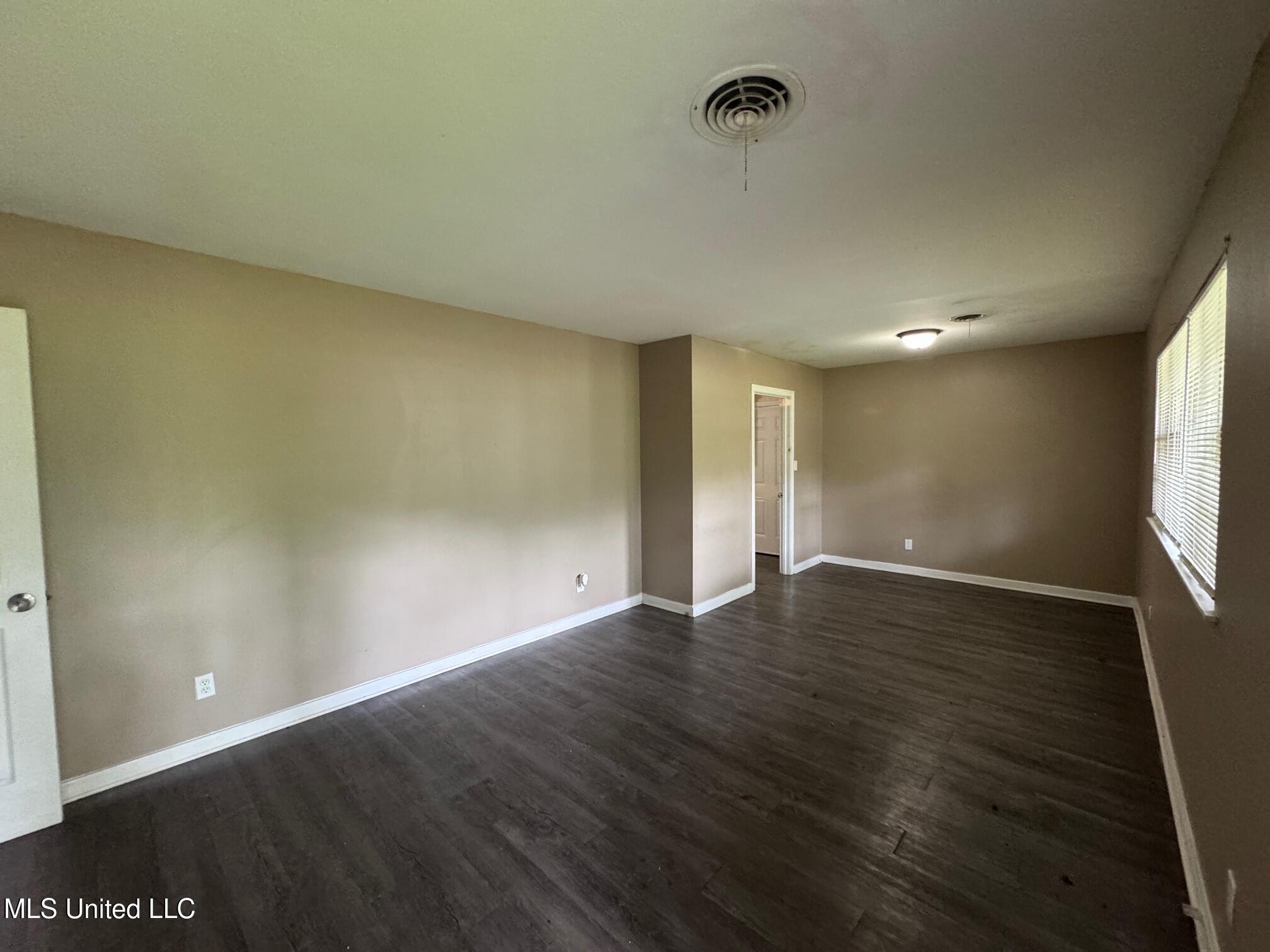 151 Queen Joanna Lane, Jackson, Mississippi image 3