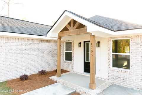 Homes For Sale - 1804 Barracuda Drive<br/> Gautier, MS 39553