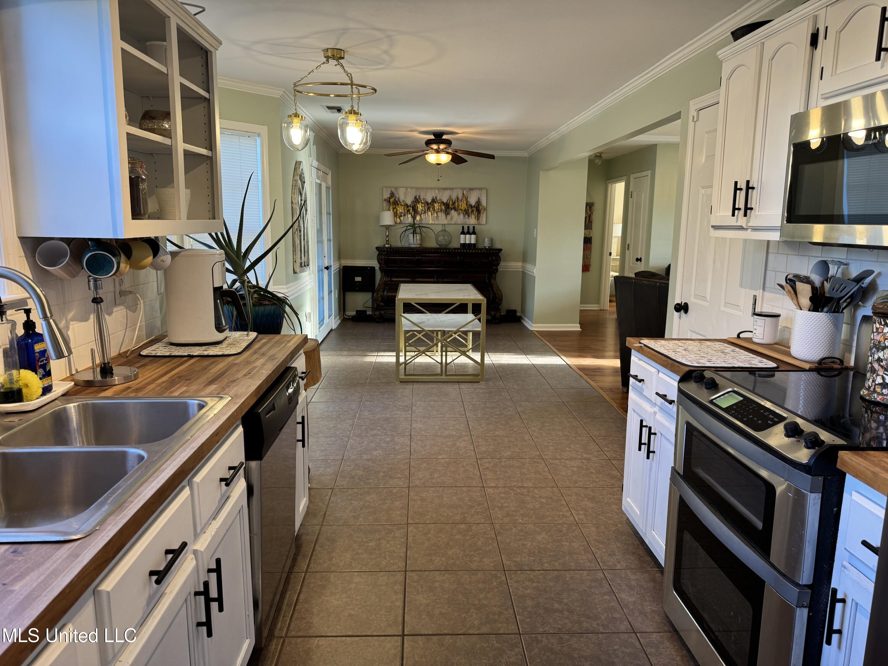 9416 E Geneva Loop, Olive Branch, Mississippi image 10
