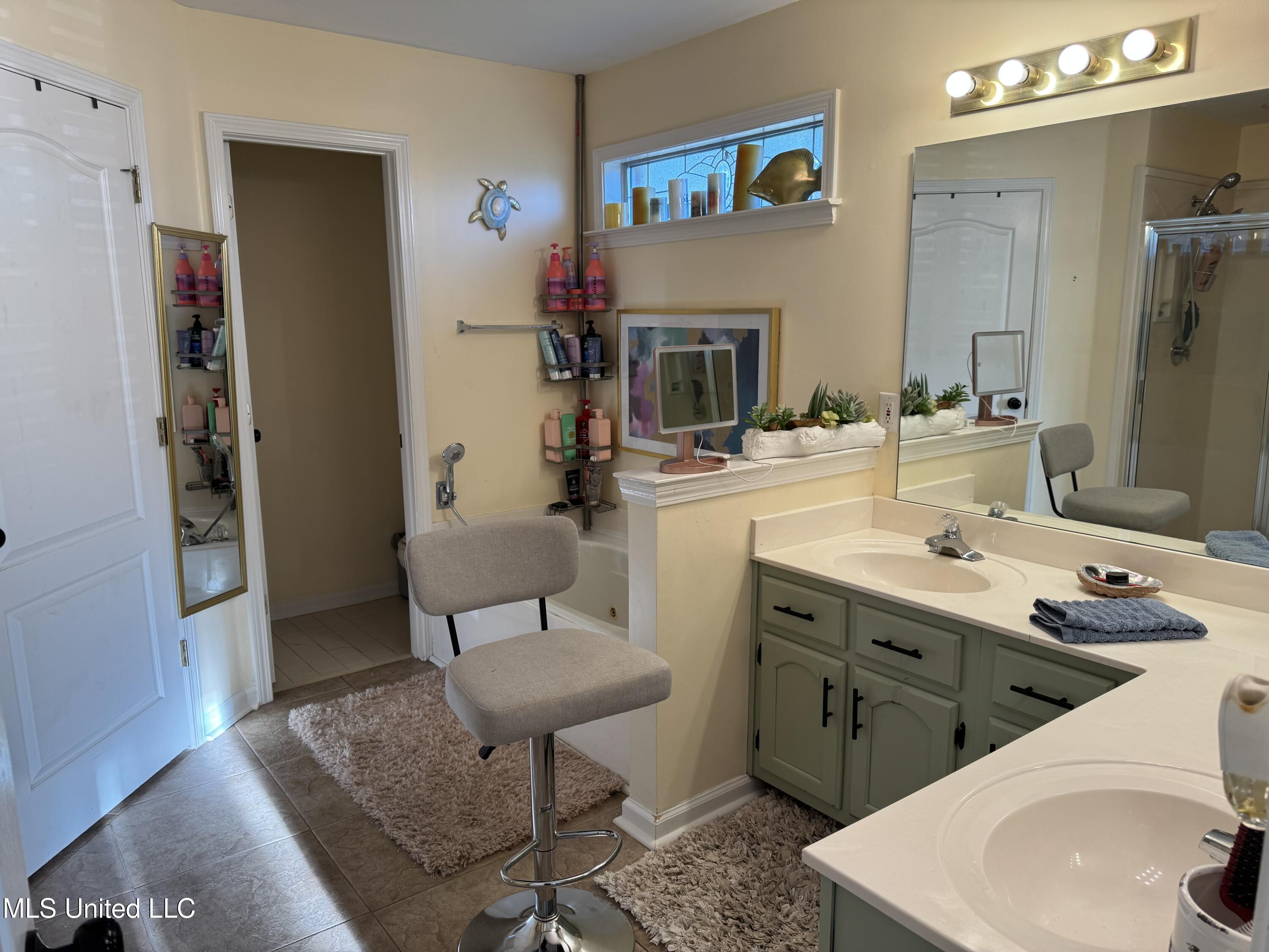 9416 E Geneva Loop, Olive Branch, Mississippi image 18