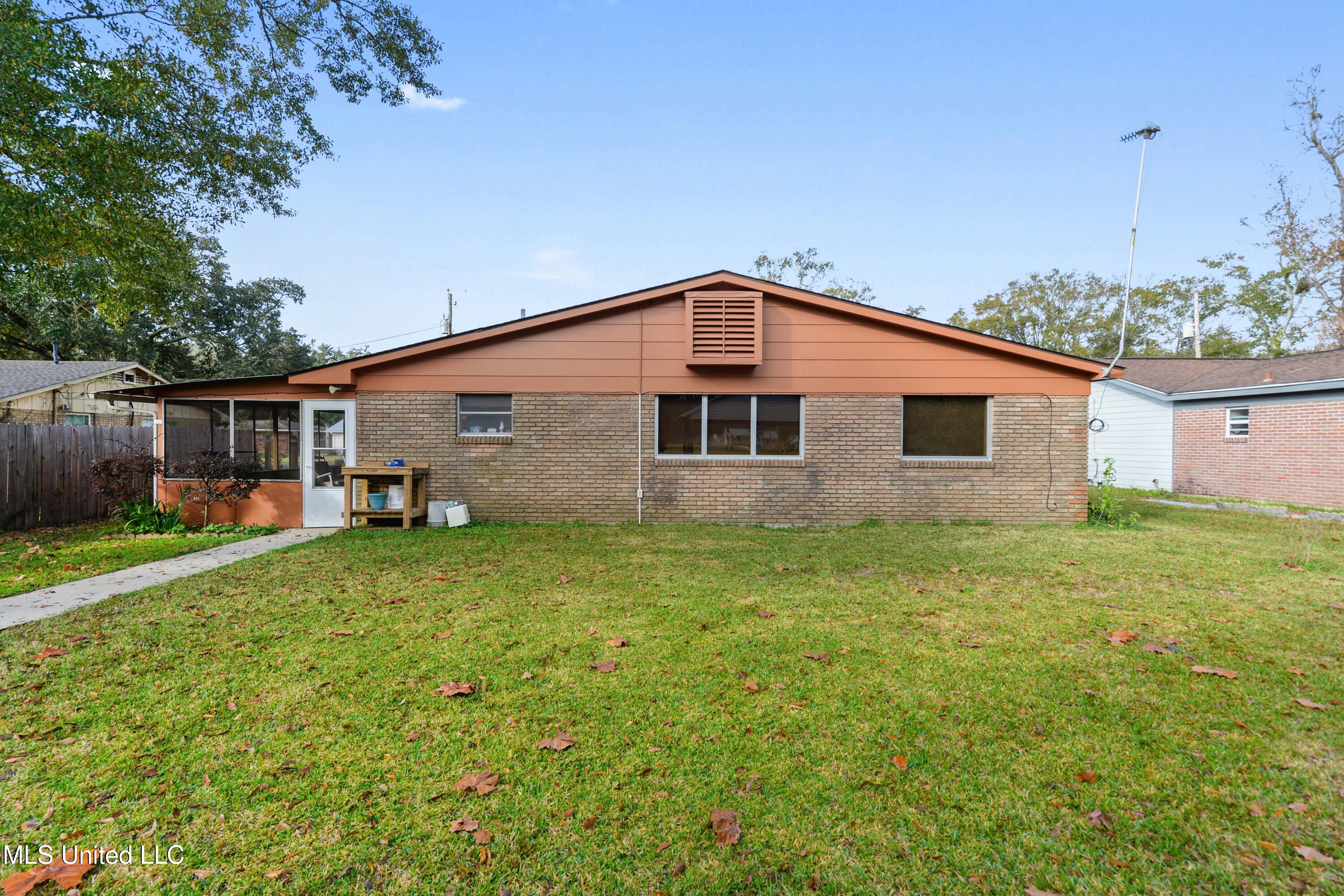 5502 Hyland Drive, Pascagoula, Mississippi image 25