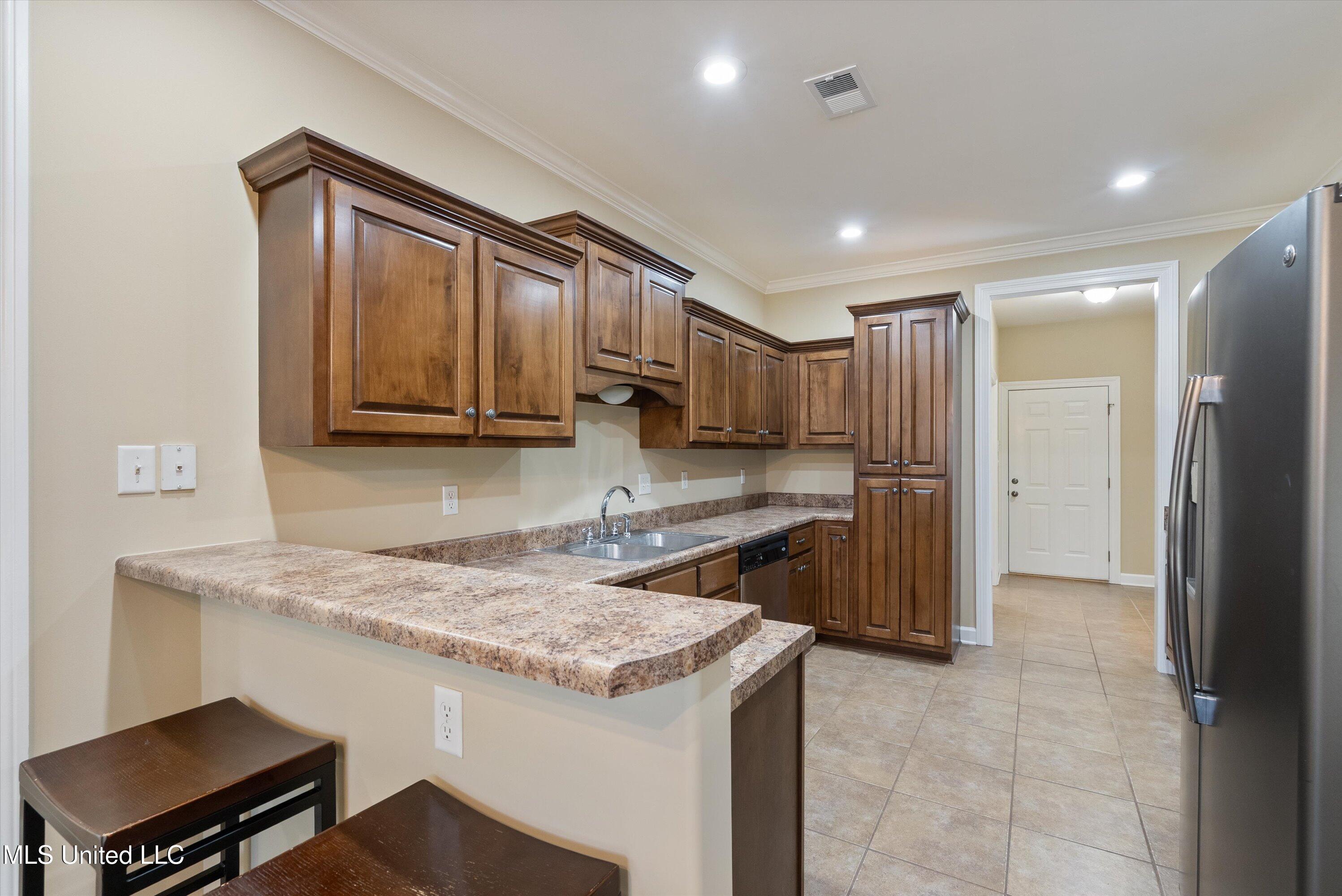 3362 Valley Crest Drive, Southaven, Mississippi image 9