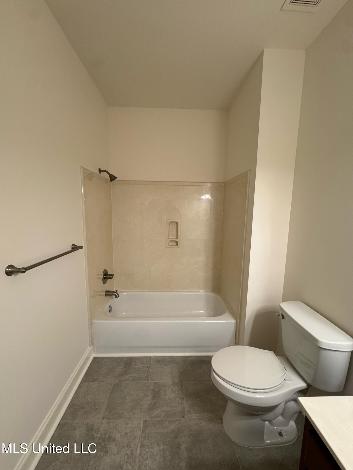 570 Cedar Grove Cove, Hernando, Mississippi image 19