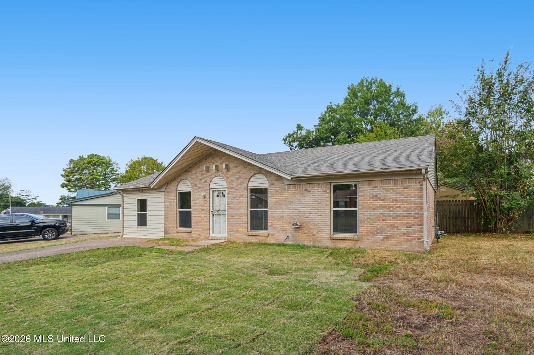 1768 Brown Cove
