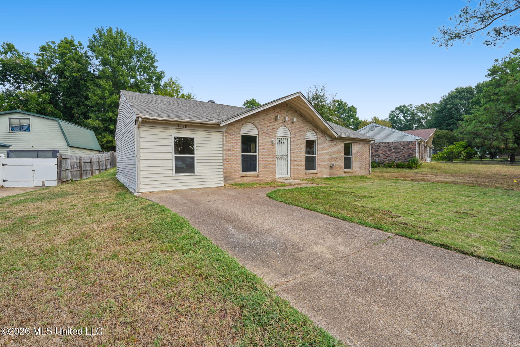 1768 Brown Cove