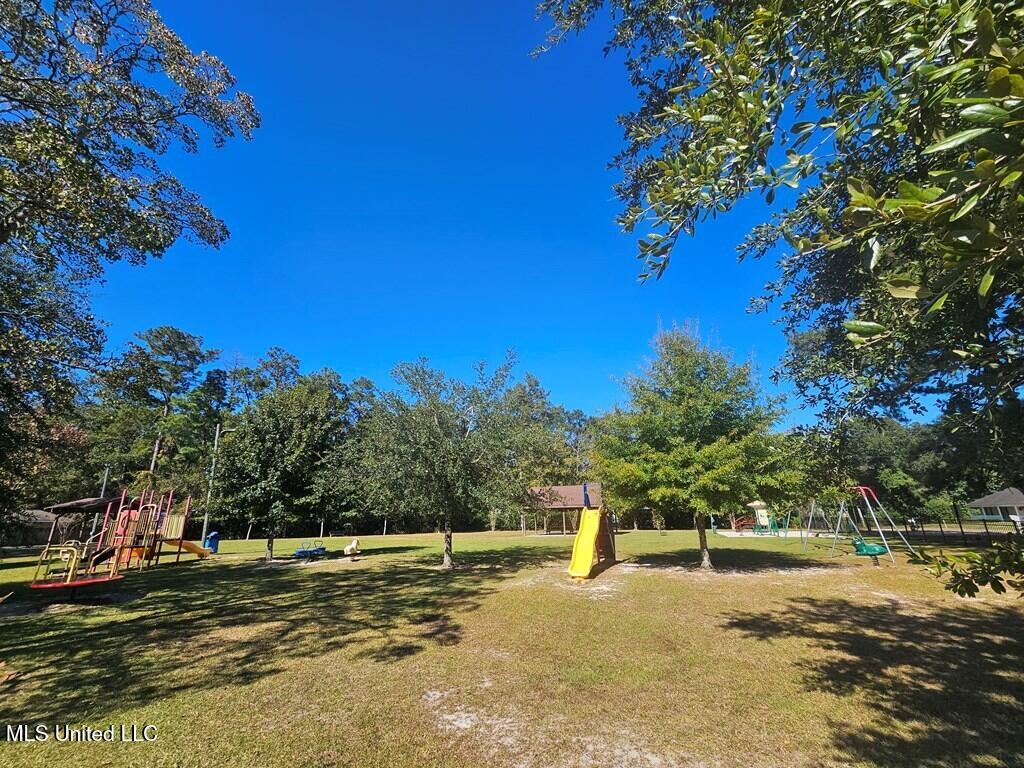 1717 E Lakeshore Drive, Carriere, Mississippi image 21