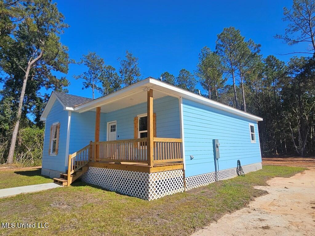 1717 E Lakeshore Drive, Carriere, Mississippi image 17