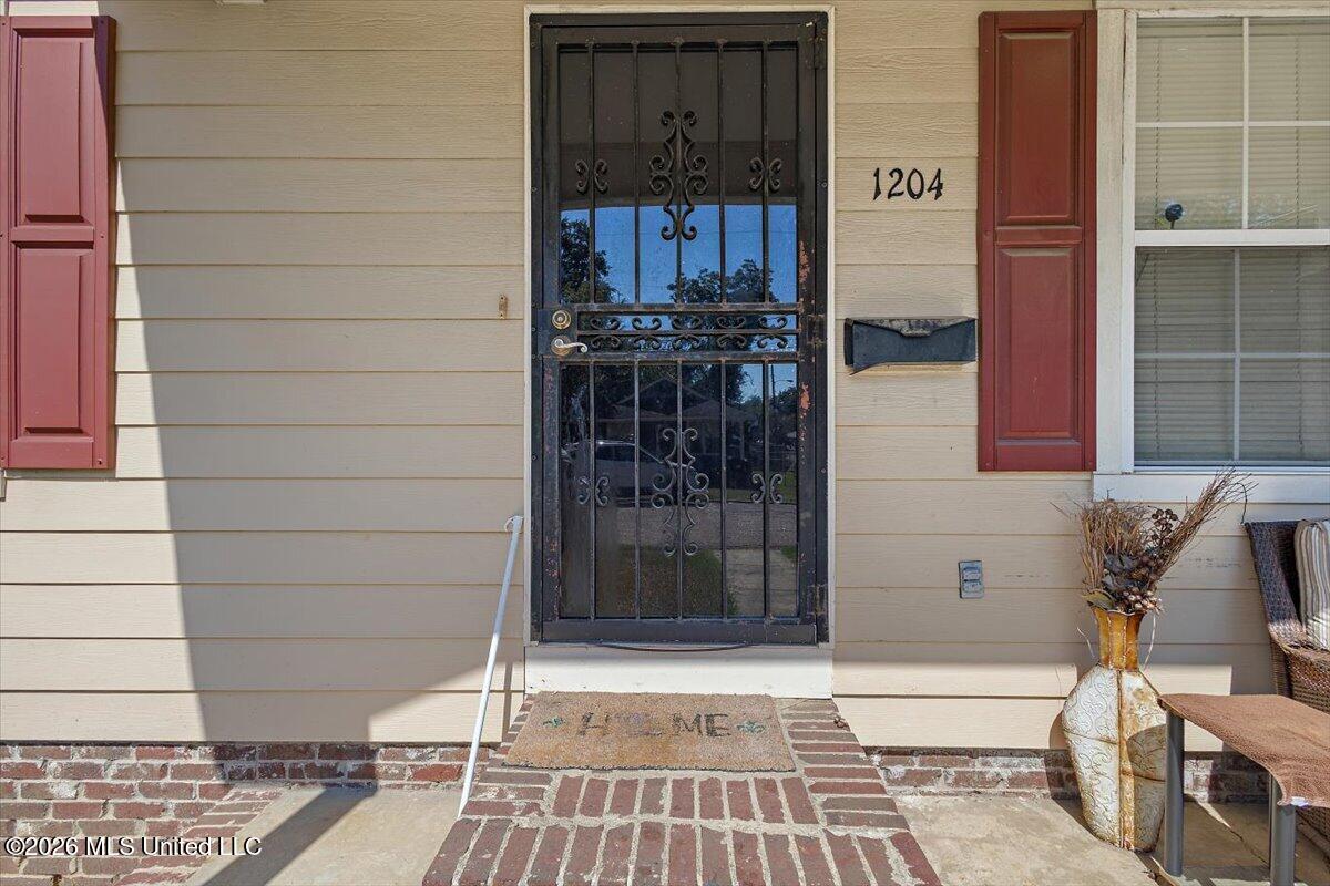 1204 Gentry Street