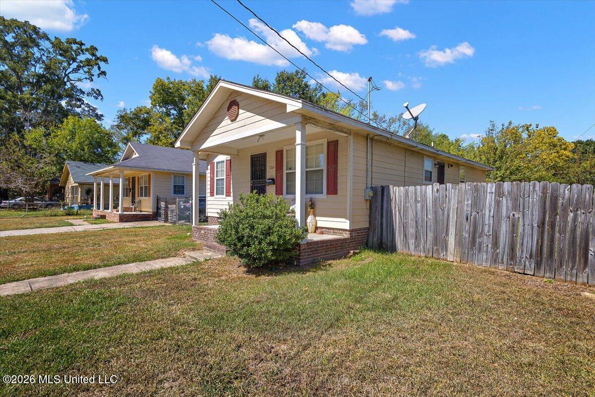 1204 Gentry Street