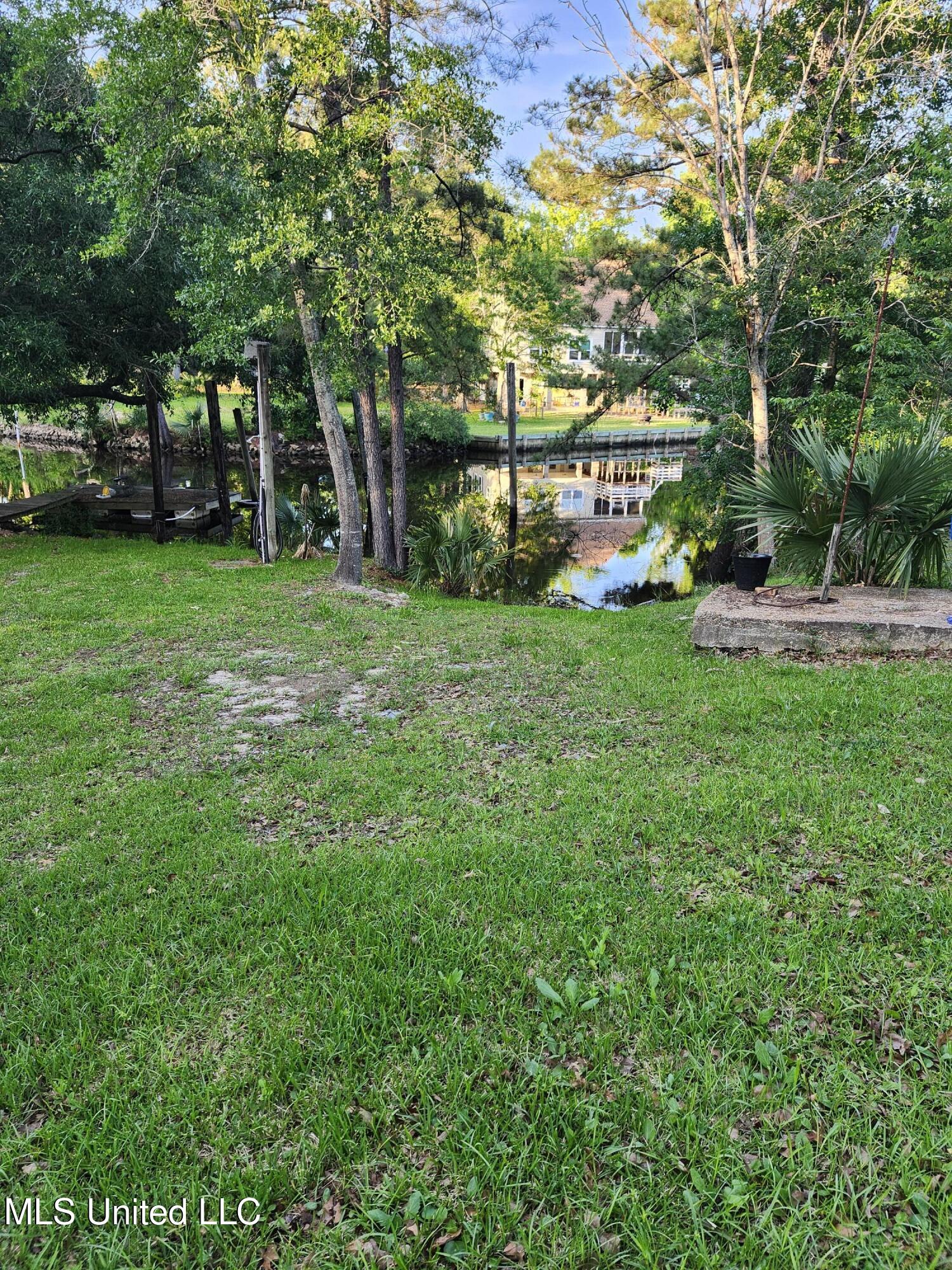 2512 Bahama Drive, Gautier, Mississippi image 23