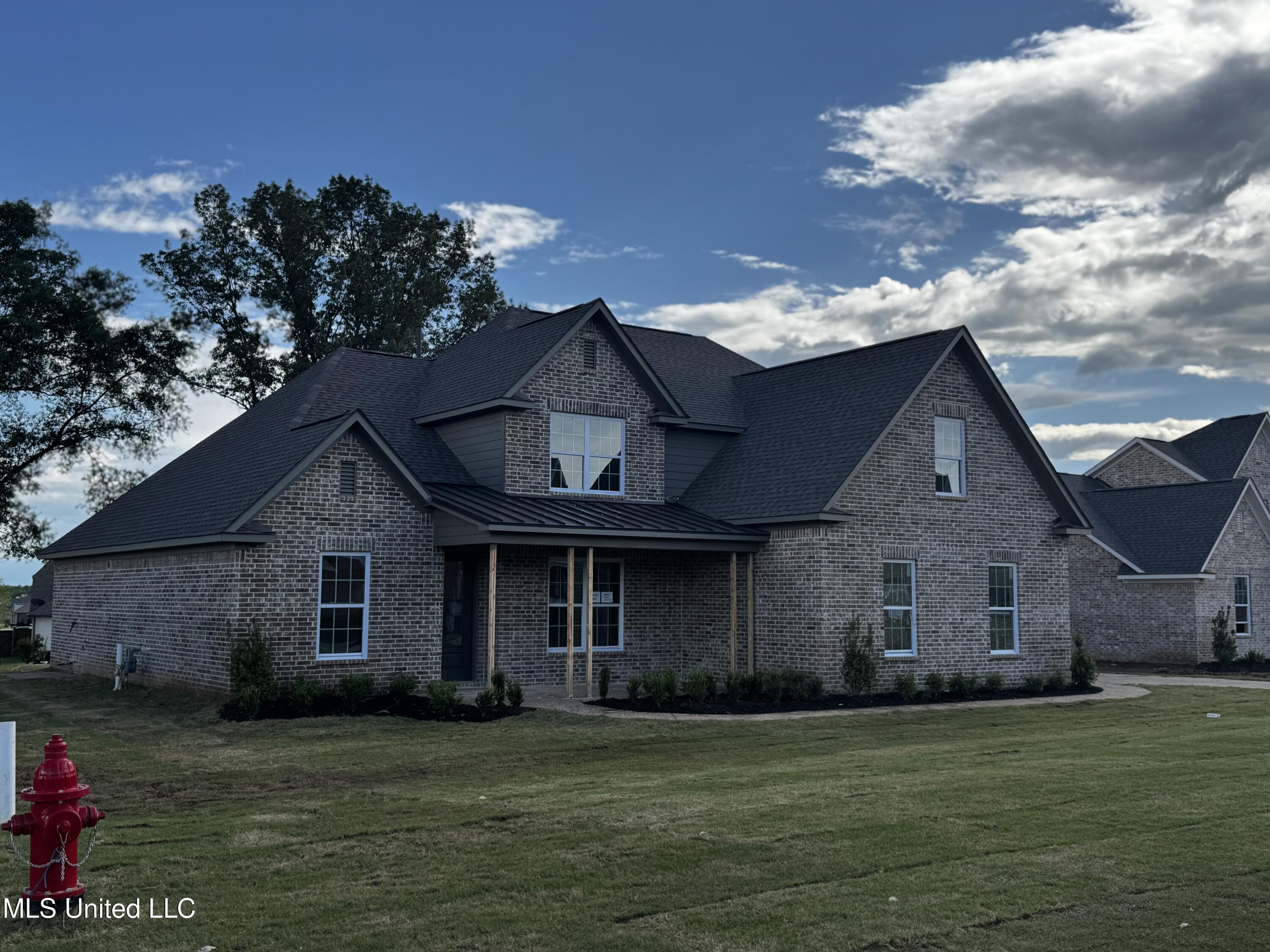 13697 River Grove Lane, Olive Branch, Mississippi image 2