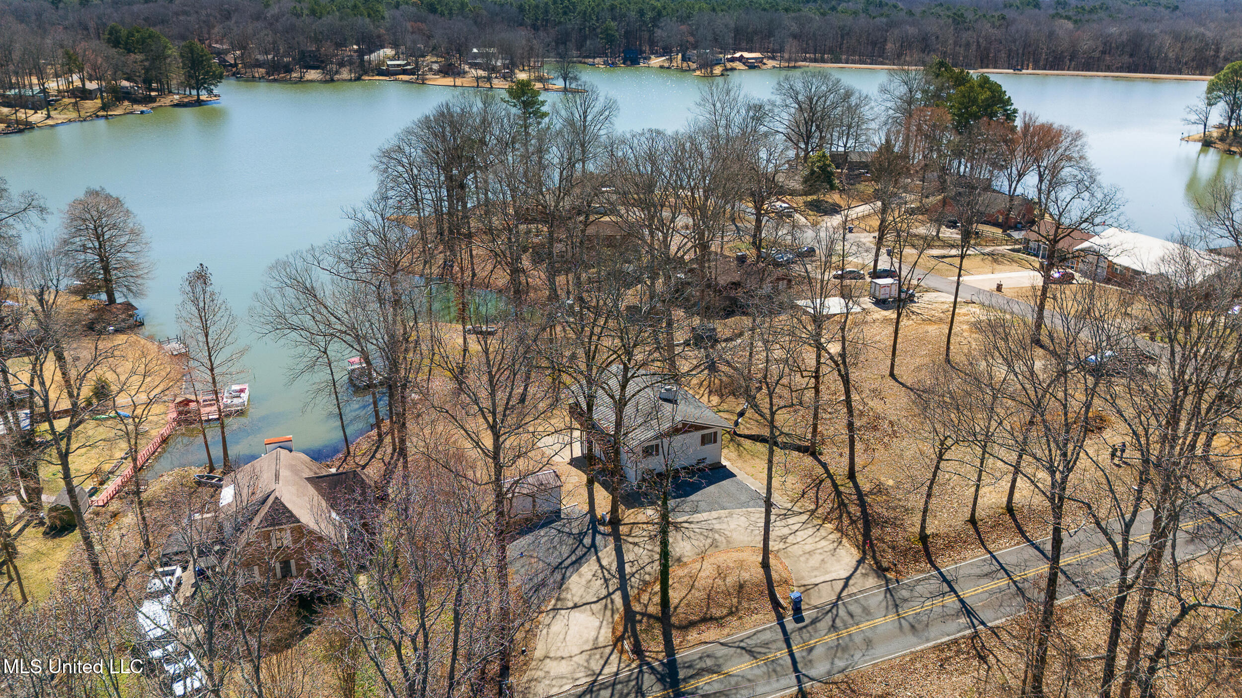 1005 N Thunderbird Drive, Hernando, Mississippi image 35