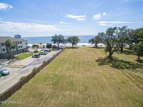 Unimproved Land in Biloxi MS 2484 Beach Boulevard.jpg