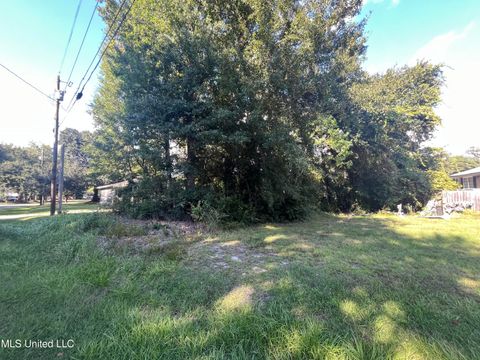 Vacant Land For Sale - 2520 Bahama Drive<br/> Gautier, MS 39553