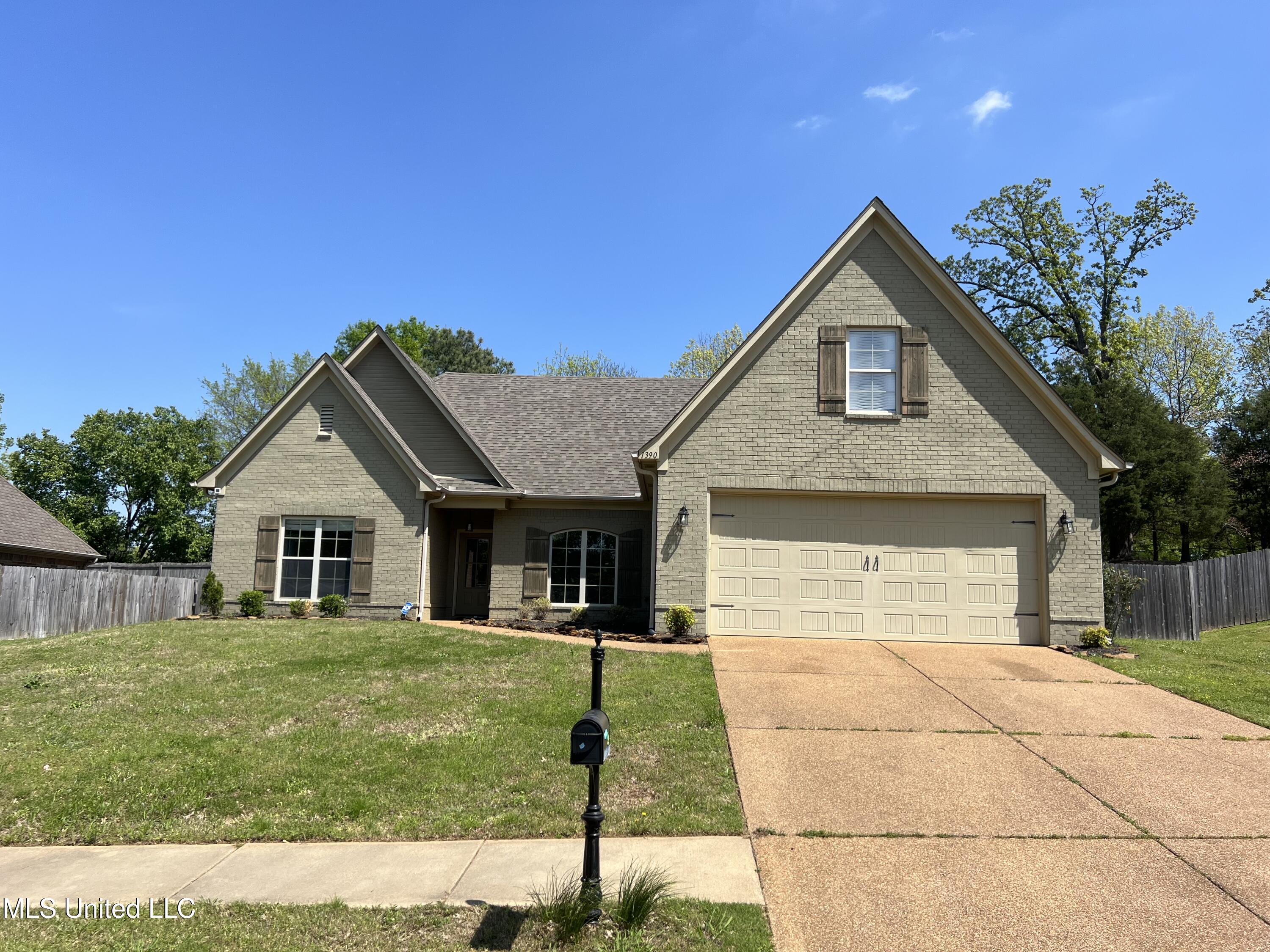 1390 E Lake Front Drive, Hernando, Mississippi image 25