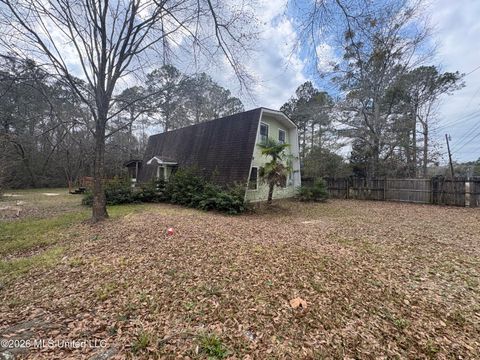 Homes For Sale - 2417 Robertsdale Road<br/> Gautier, MS 39553