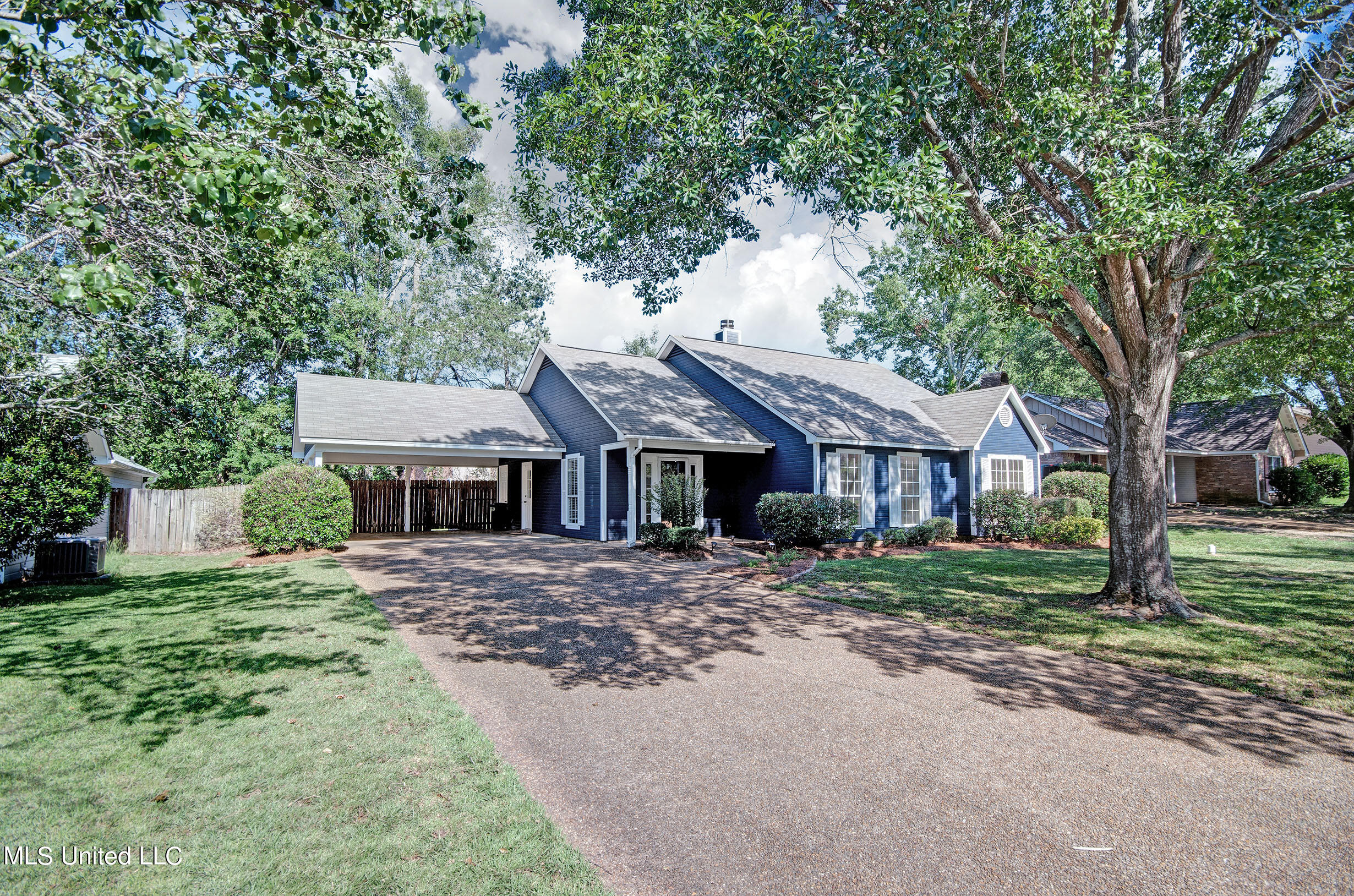 861 Laurel Drive, Flowood, Mississippi image 2