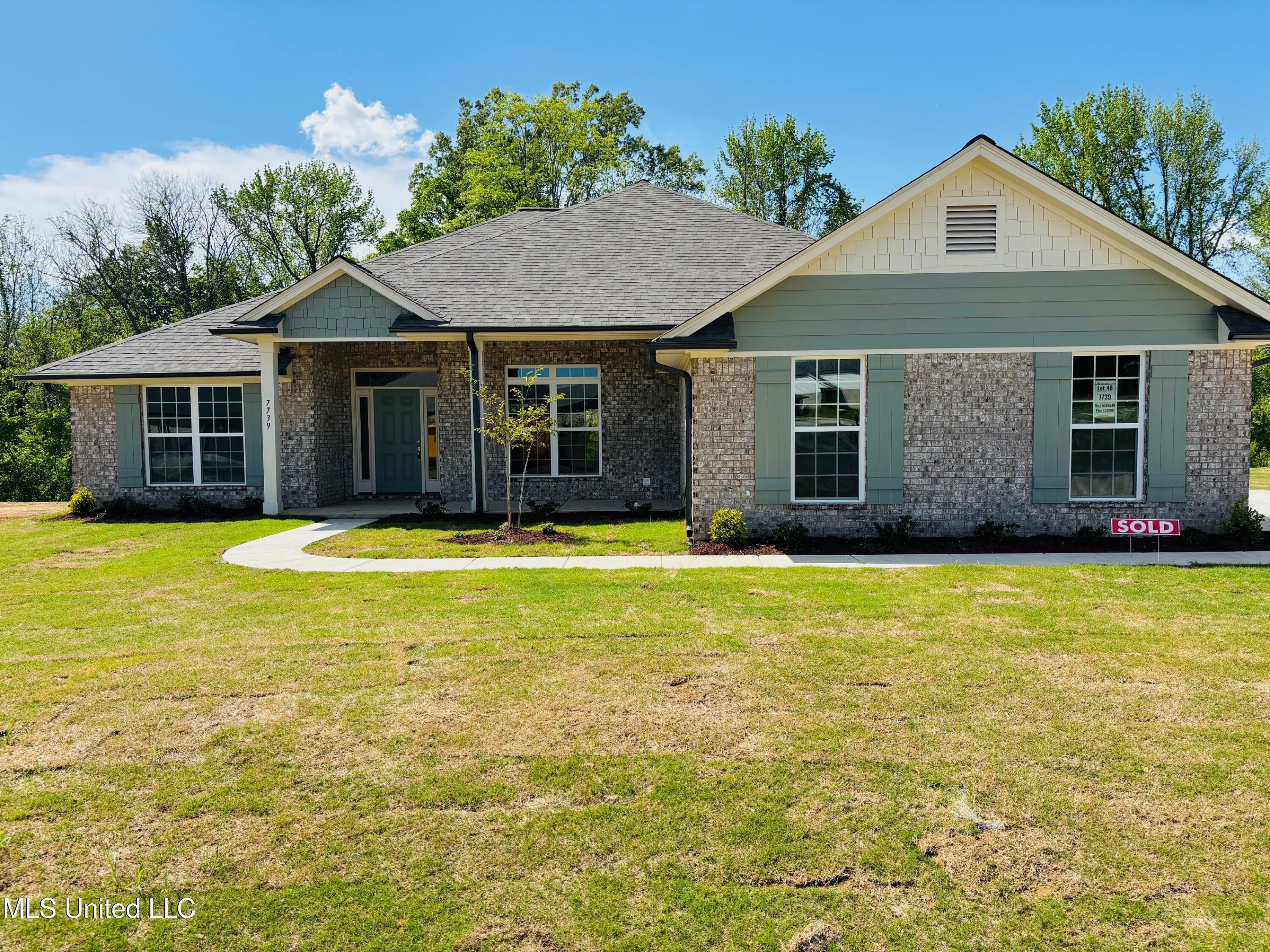 7739 Mary Mccoy Drive, Horn Lake, Mississippi image 2