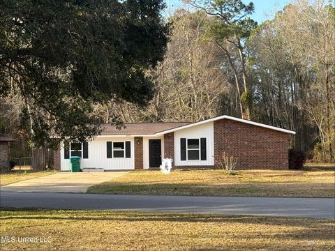 Homes For Sale - 1400 Riverside Drive<br/> Gautier, MS 39553