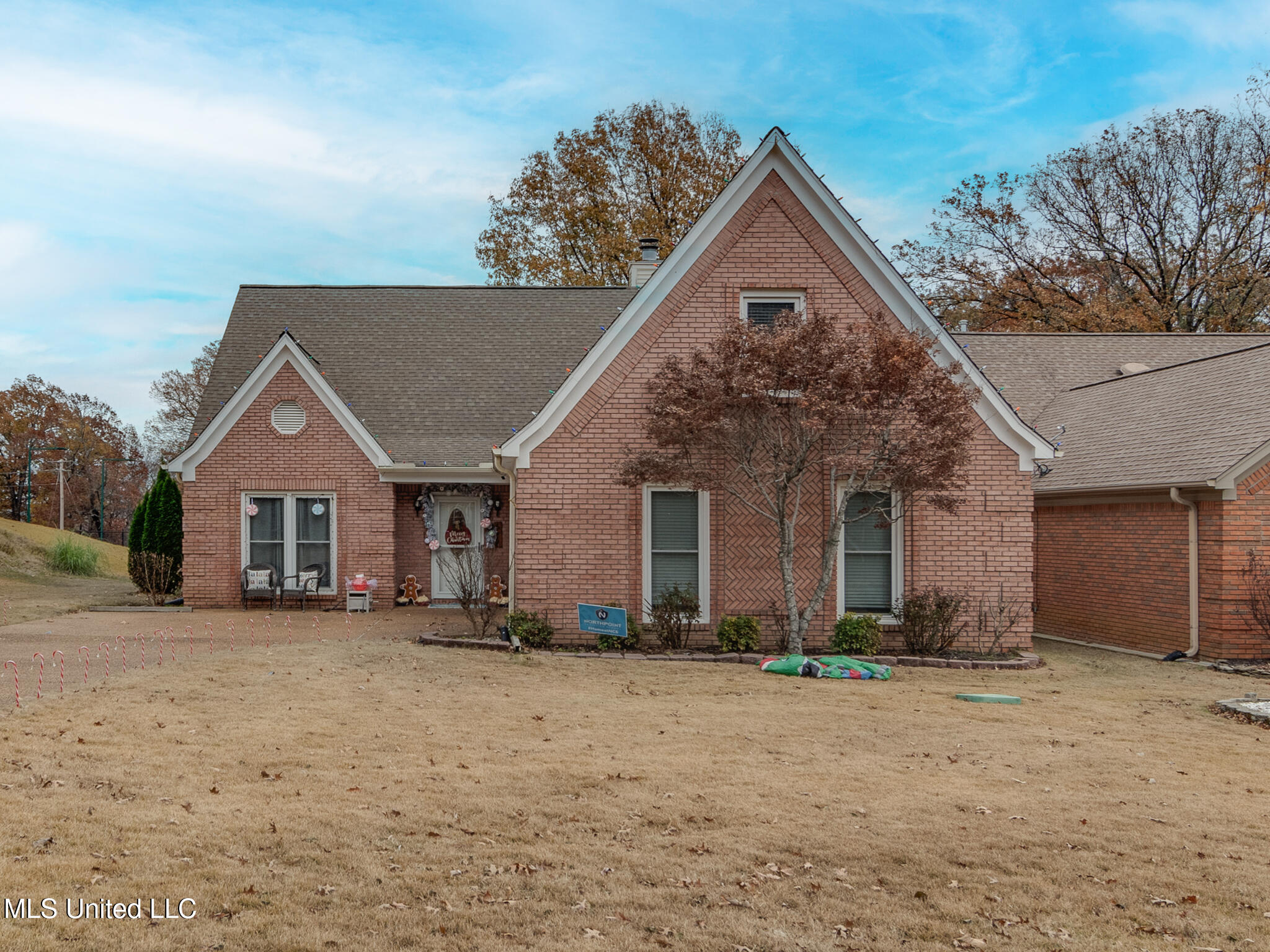 676 Fairway Trail, Hernando, Mississippi image 1