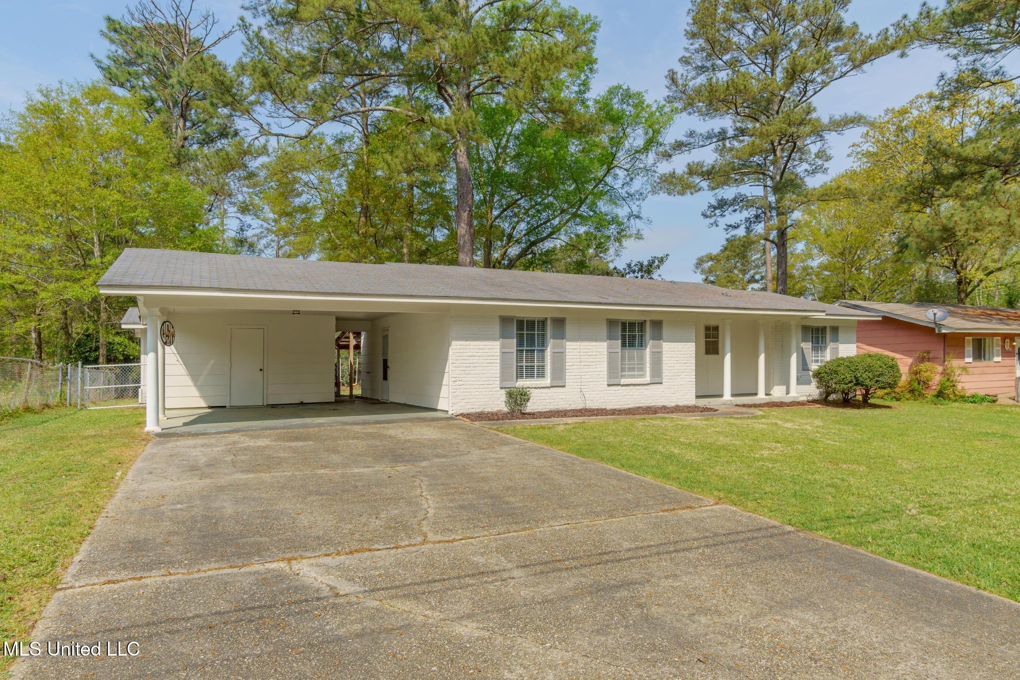 910 Mamie Drive, Mendenhall, Mississippi image 2