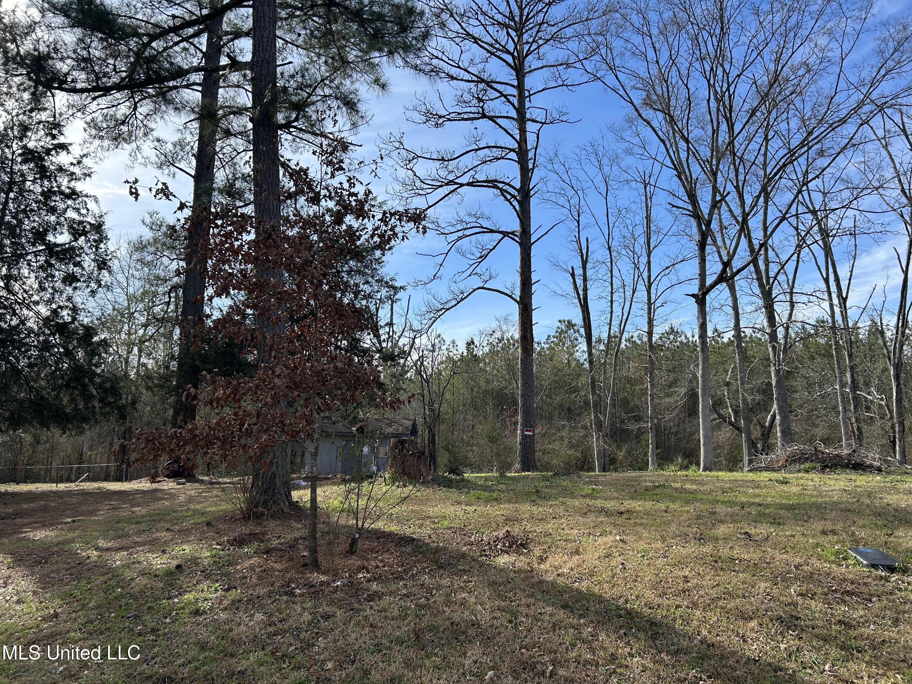 2239 W Ridge Road, Byram, Mississippi image 1